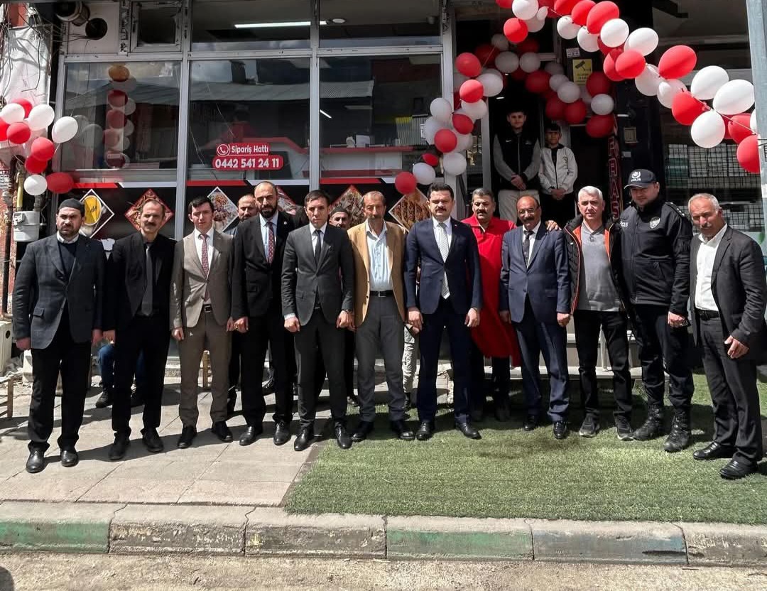 Kaymakamımız Sayın Onur TİTİZ İlçemizde İşletme Açılışına Katıldı.