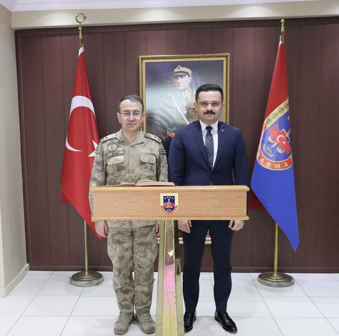 Kaymakamımız Sayın Onur TİTİZ' den Erzurum İl Jandarma Komutanı Tuğg. Doç. Dr. Engin AVCI'ya iade-i  ziyaret